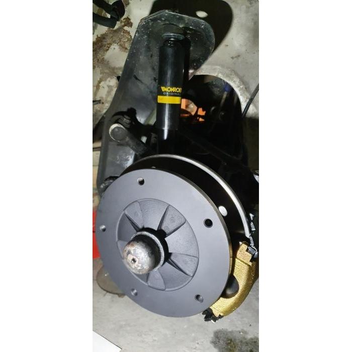 Disc brake kit front (PCD 5 x 205 mm)